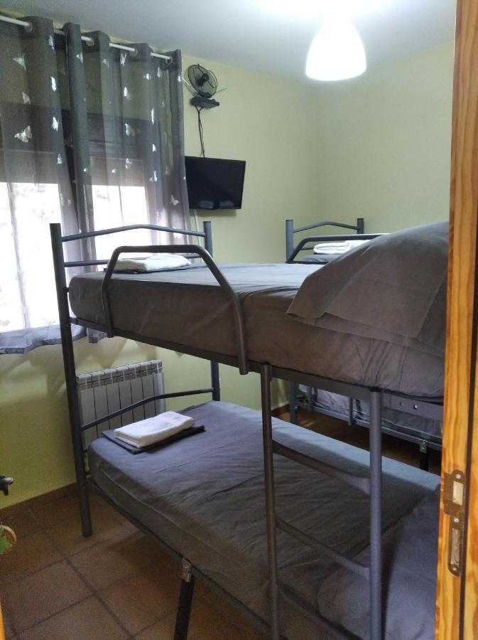 Albergue Santa Barbara Aliaga Luaran gambar