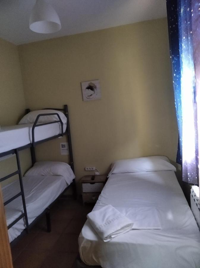 Albergue Santa Barbara Aliaga Luaran gambar
