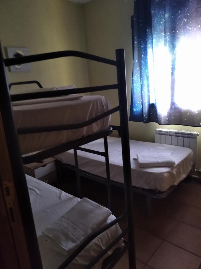 Albergue Santa Barbara Aliaga Luaran gambar